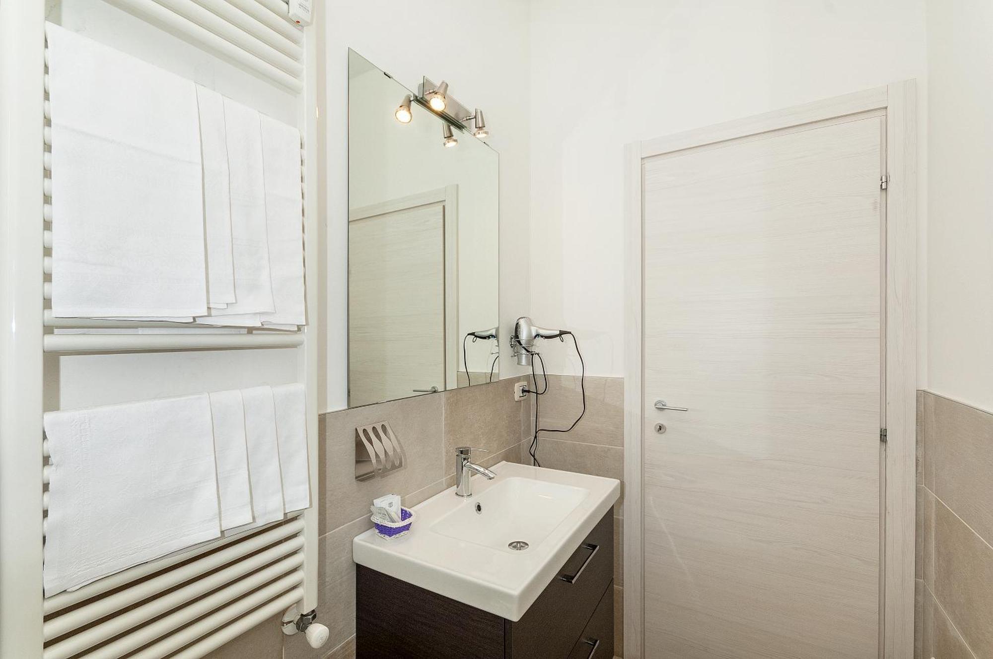 La Camera Bologna-Stazione Affittaly Rooms Exterior photo