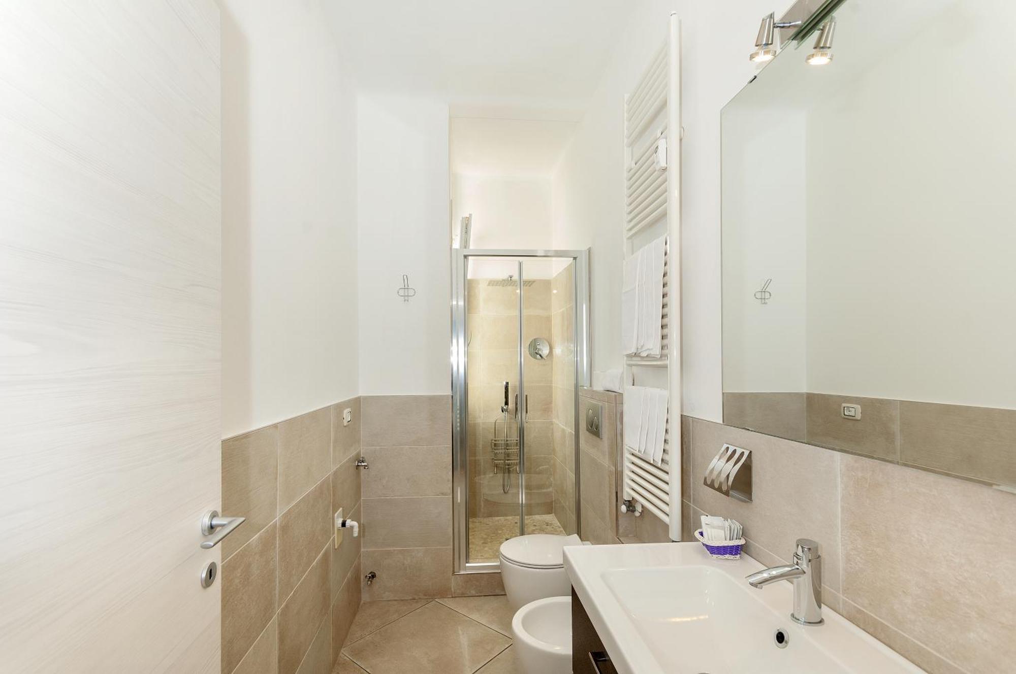 La Camera Bologna-Stazione Affittaly Rooms Exterior photo