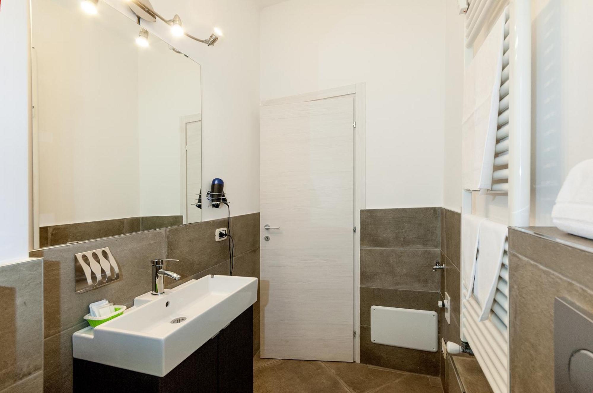La Camera Bologna-Stazione Affittaly Rooms Exterior photo