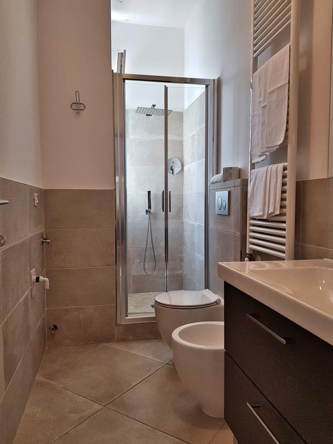 La Camera Bologna-Stazione Affittaly Rooms Exterior photo